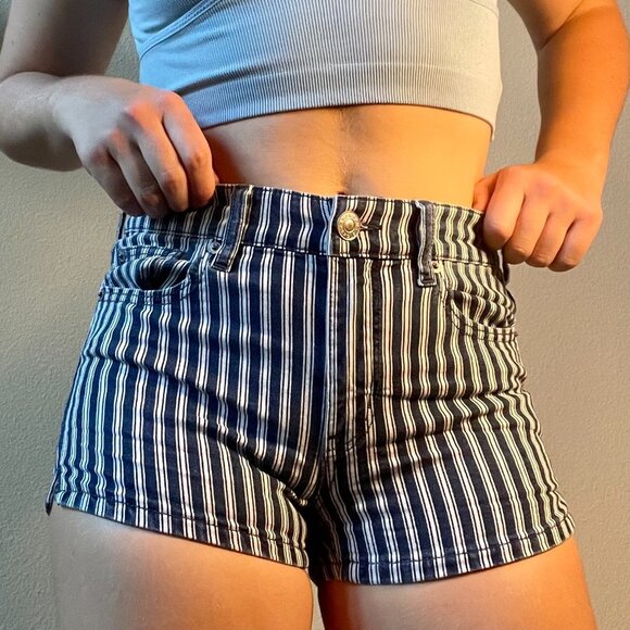AMERICAN EAGLE NE(X)T Level Stretch Hi Rise Denim Striped Shortie Shorts size 0 - Picture 3 of 6